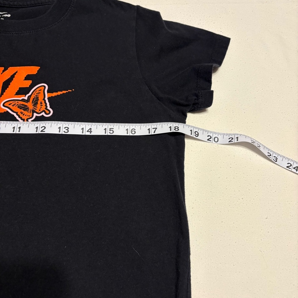 Black Nike T-shirt featuring an orange butterfly graphic logo - Picture 2 of 6